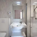 Logis L'hotel Des Bains -