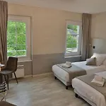 ホテル Logis L'hotel Des Bains - Salles-la-Source