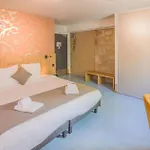 Logis L'hotel Des Bains - 3* Salles-la-Source