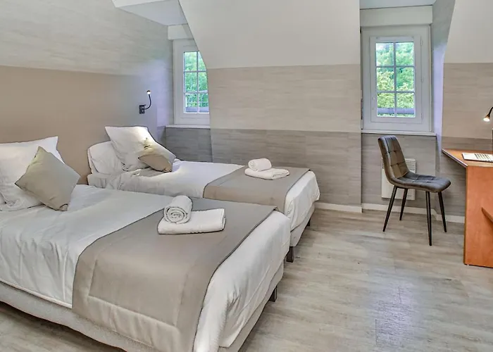 Logis L'hotel Des Bains - Otel