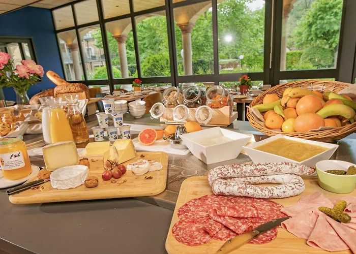 Logis L'hotel Des Bains - Otel