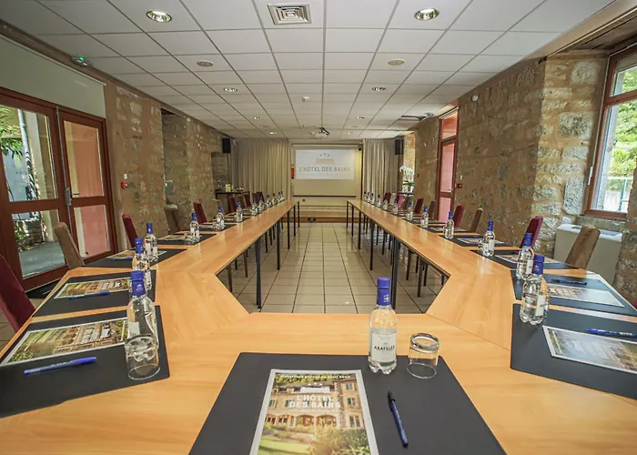 Logis L'hotel Des Bains - Otel 3*