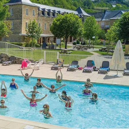 Logis L'hotel Des Bains - 3* Salles-la-Source