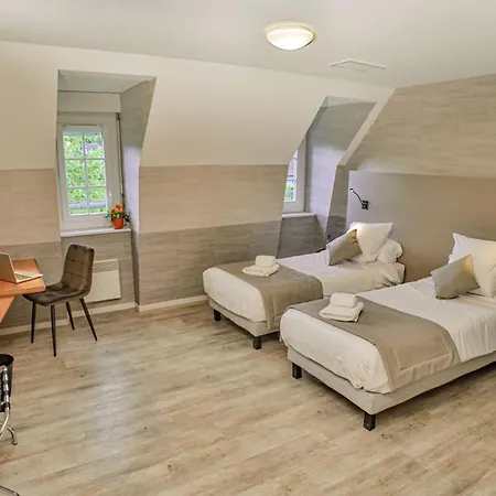 Hotel Logis L'hotel Des Bains - 3*